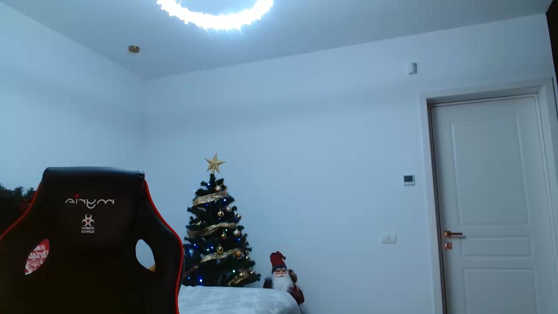 Gallery image thumbnail from LoryBell's myfreecams stream on, 12/12/2024, 01:12 image 15 of 20