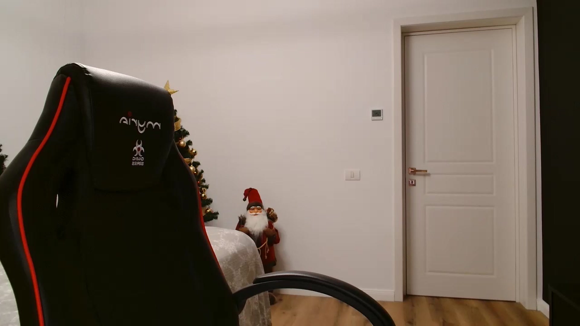 Gallery image thumbnail from LoryBell's myfreecams stream on, 12/14/2024, 01:36 image 2 of 20
