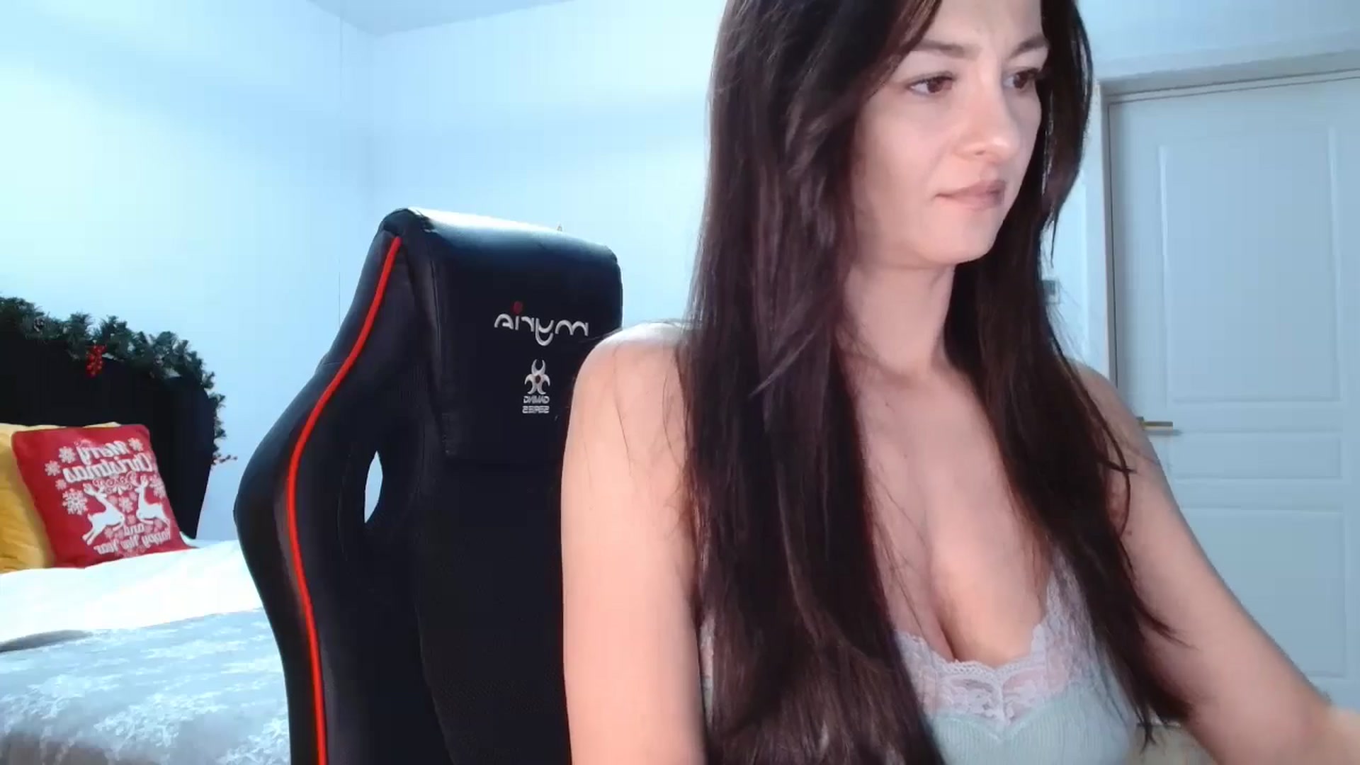 Gallery image thumbnail from LoryBell's myfreecams stream on, 12/15/2024, 22:38 image 11 of 20