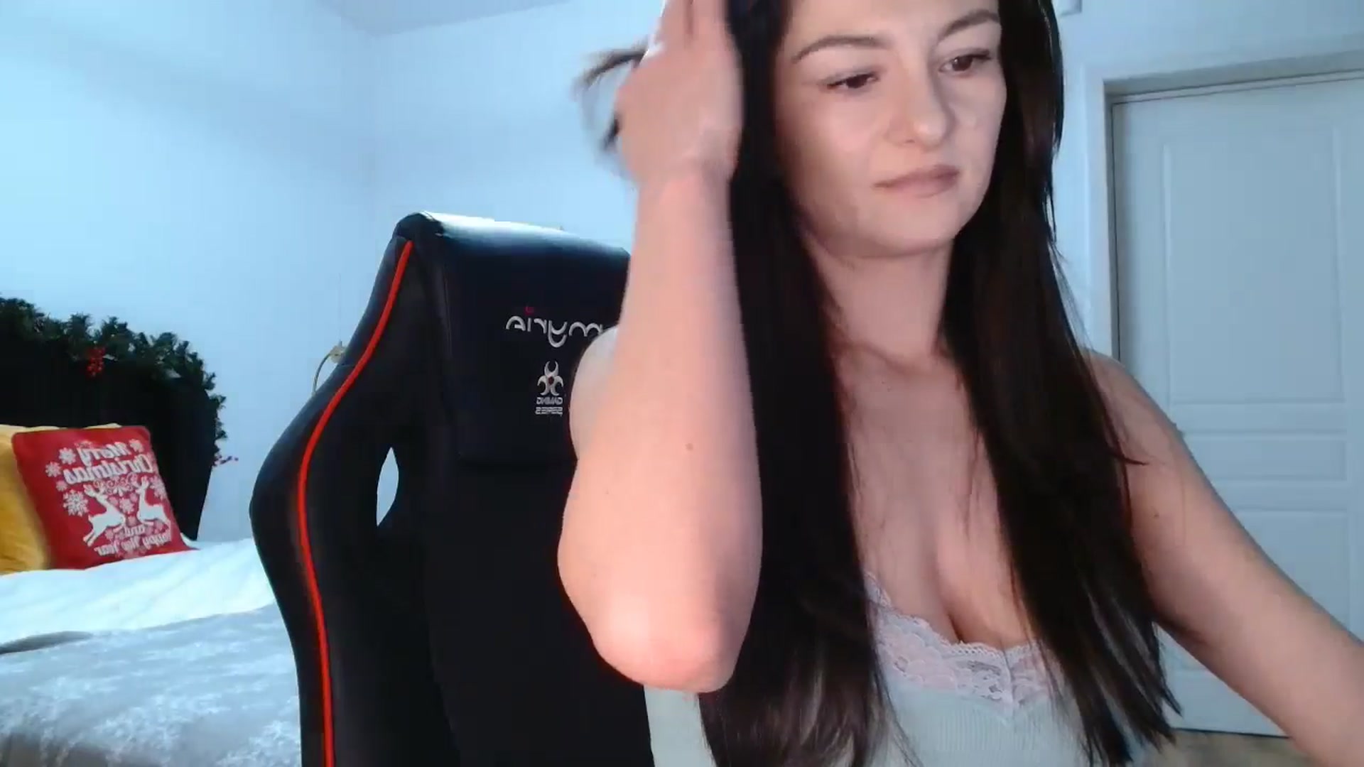 Gallery image thumbnail from LoryBell's myfreecams stream on, 12/15/2024, 22:38 image 6 of 20