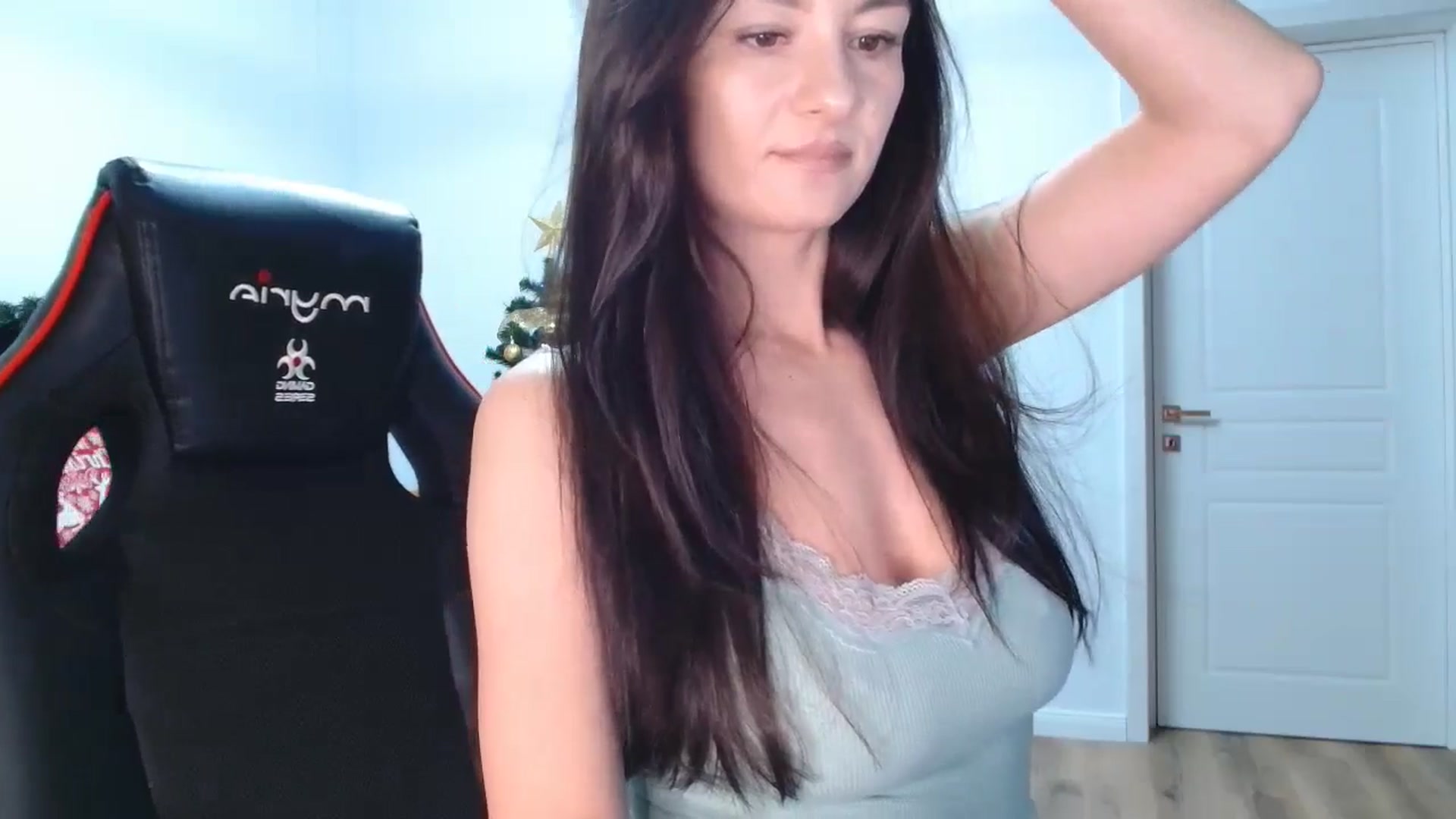 Gallery image thumbnail from LoryBell's myfreecams stream on, 12/15/2024, 22:38 image 17 of 20