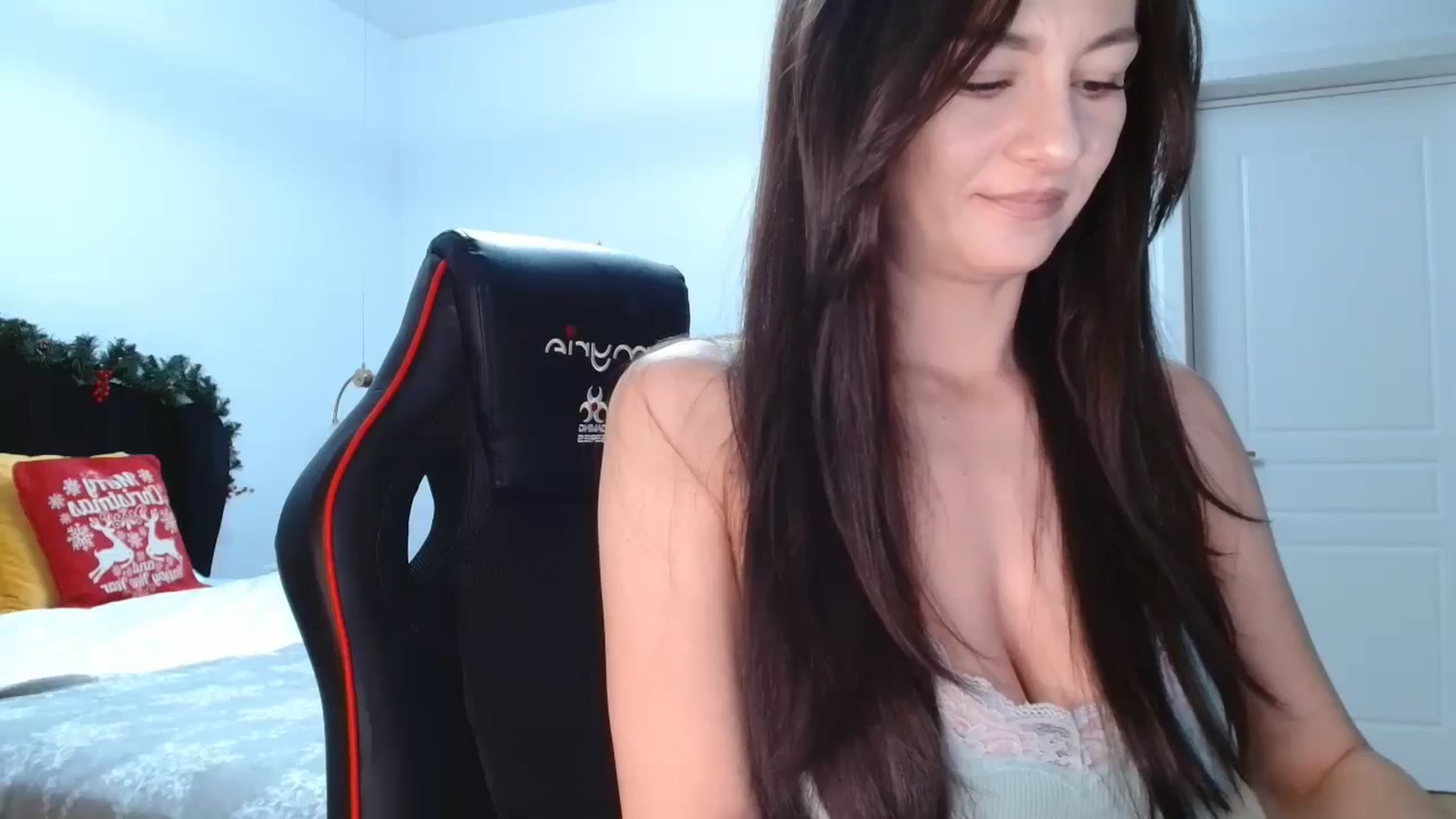 Gallery image thumbnail from LoryBell's myfreecams stream on, 12/15/2024, 22:38 image 1 of 20