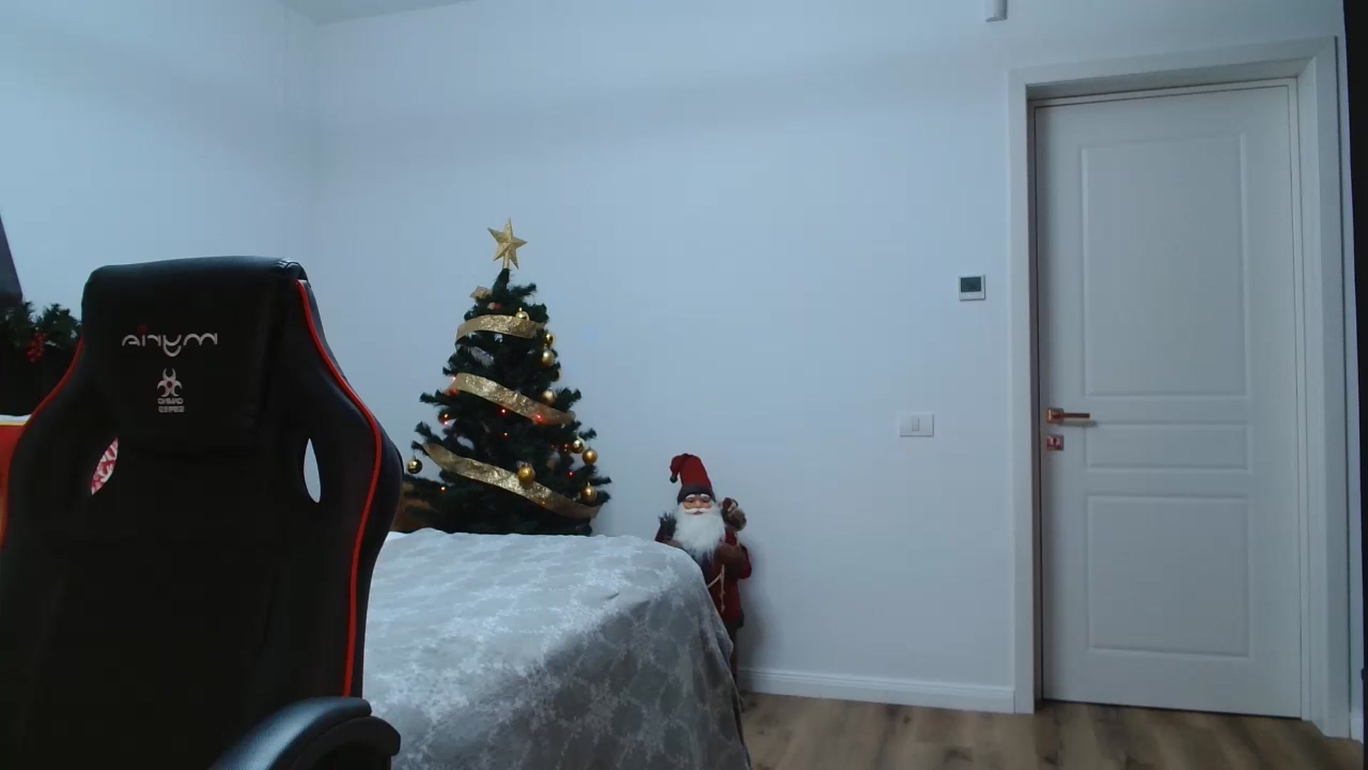Gallery image thumbnail from LoryBell's myfreecams stream on, 12/19/2024, 23:08 image 15 of 20