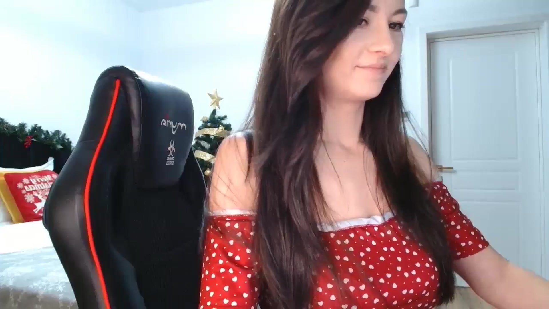 Gallery image thumbnail from LoryBell's myfreecams stream on, 12/21/2024, 01:09 image 4 of 20