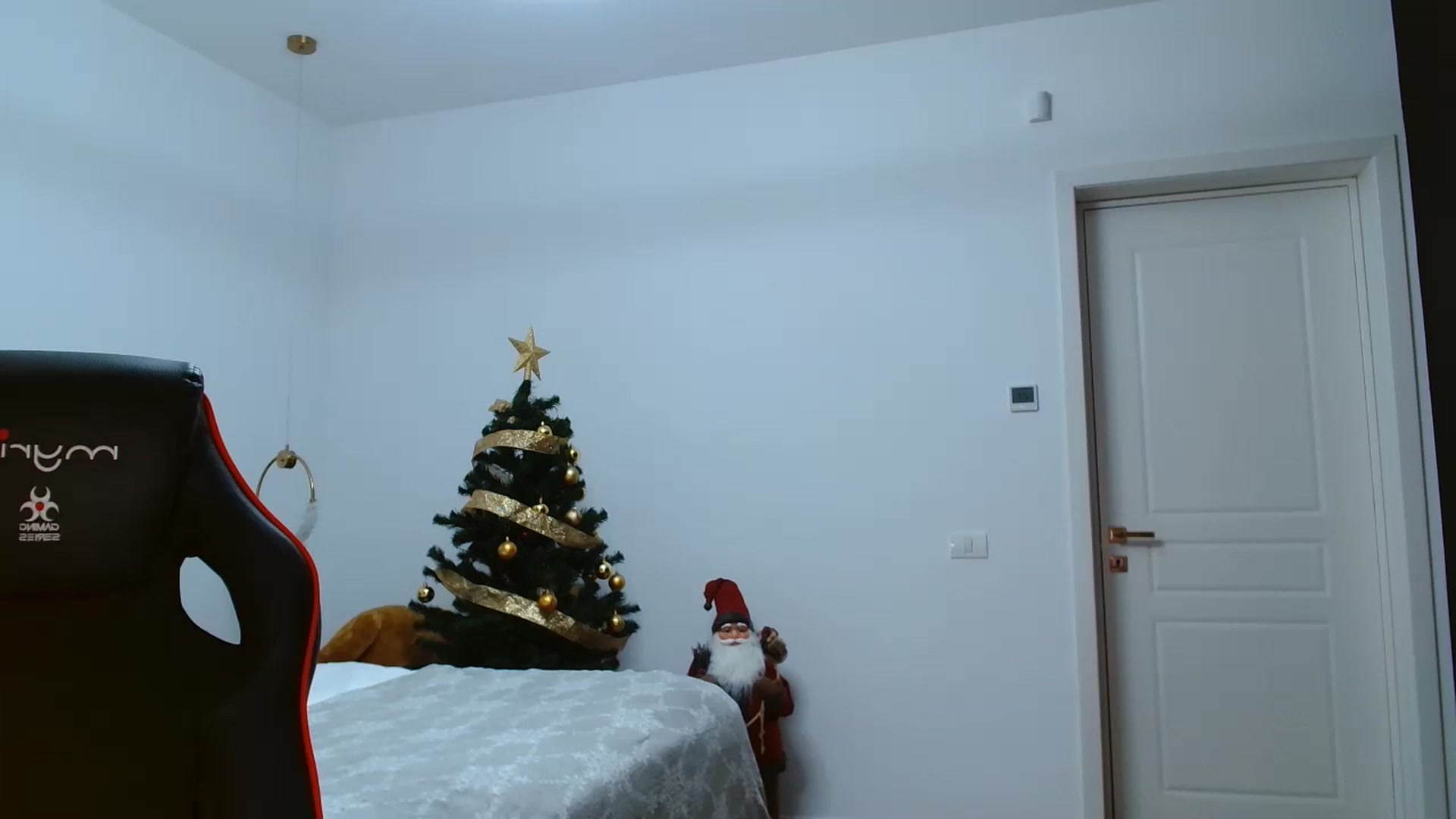 Gallery image thumbnail from LoryBell's myfreecams stream on, 12/21/2024, 01:09 image 12 of 20