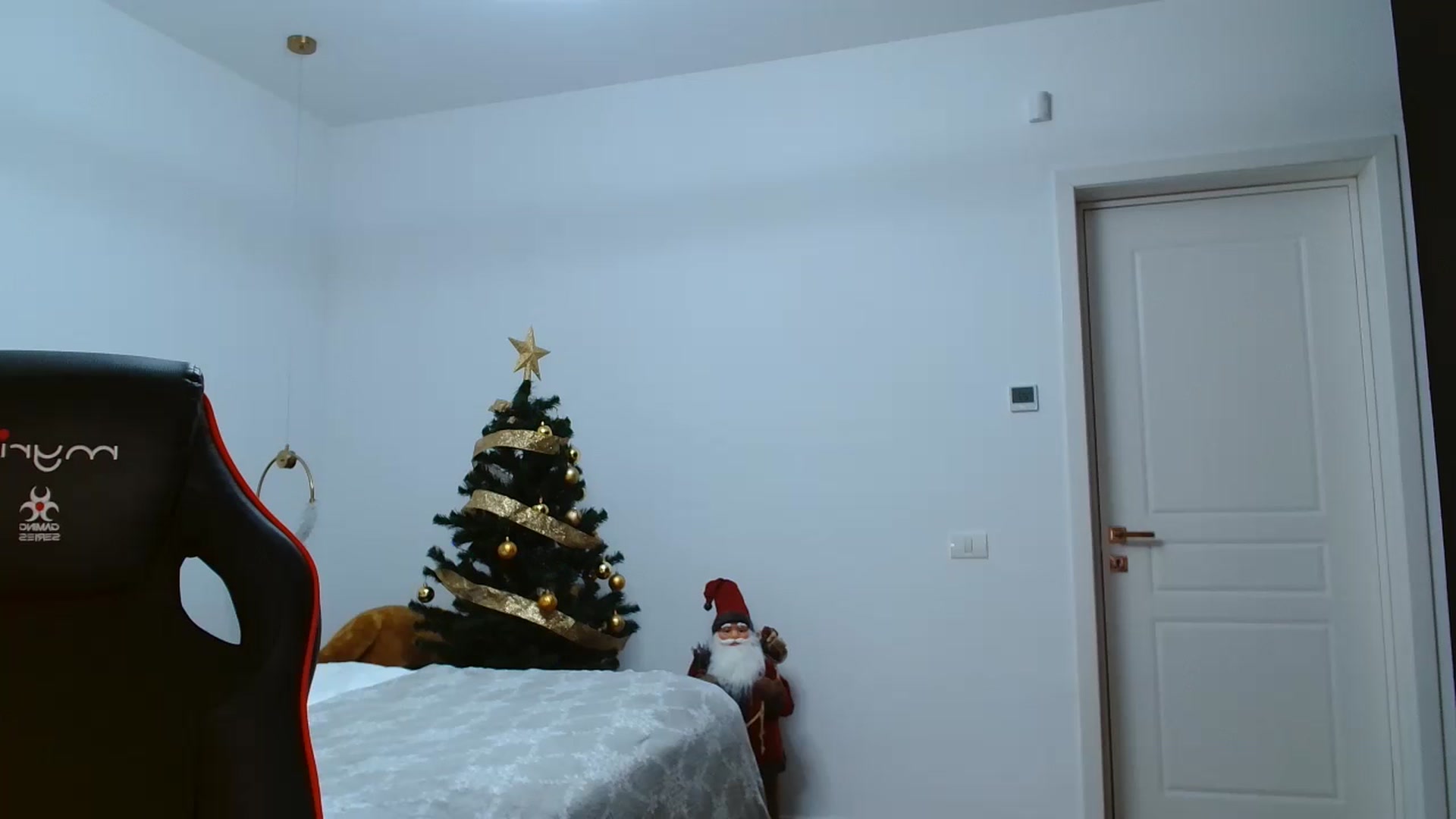 Gallery image thumbnail from LoryBell's myfreecams stream on, 12/21/2024, 01:09 image 11 of 20