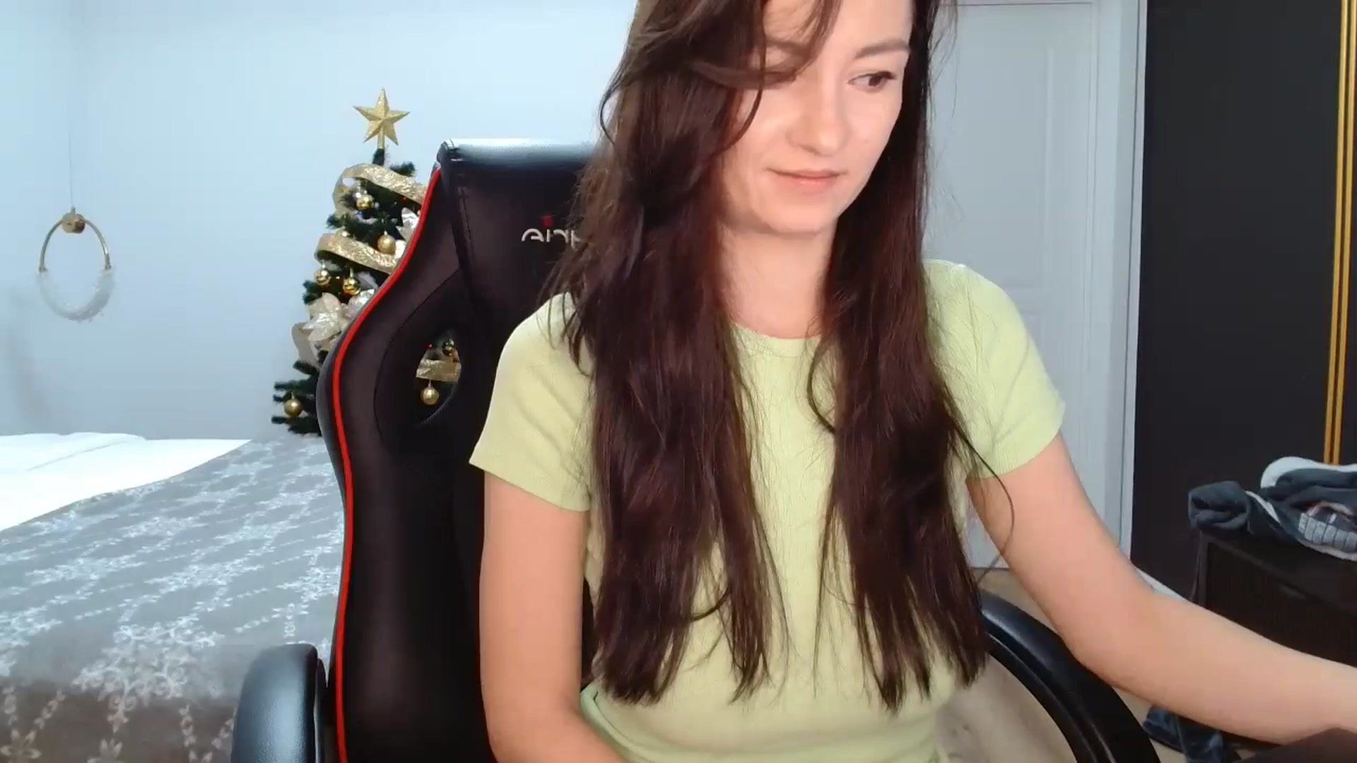 Gallery image thumbnail from LoryBell's myfreecams stream on, 12/30/2024, 23:19 image 7 of 20