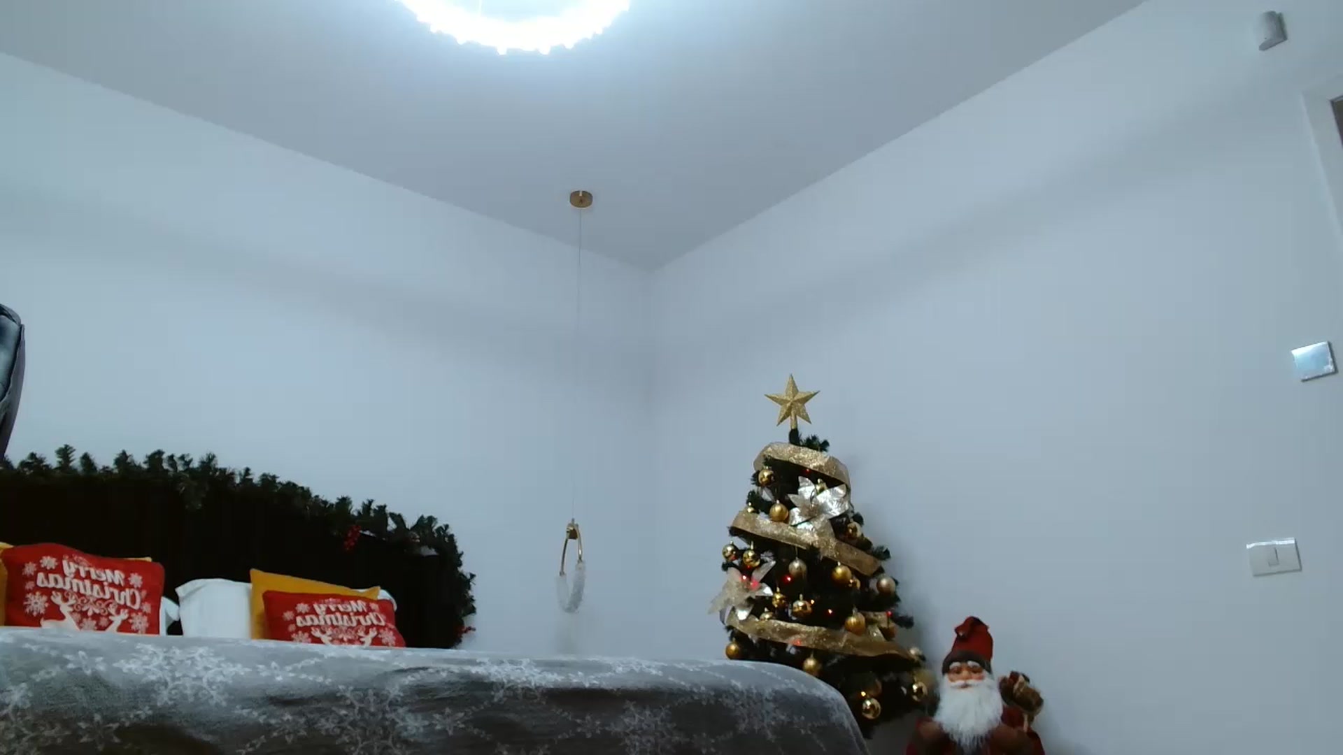 Gallery image thumbnail from LoryBell's myfreecams stream on, 12/31/2024, 02:09 image 6 of 20