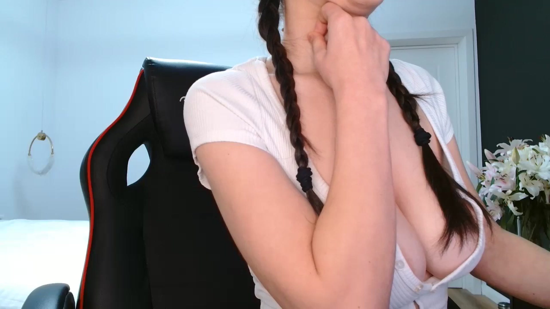 Gallery image thumbnail from LoryBell's myfreecams stream on, 01/05/2025, 01:30 image 4 of 20