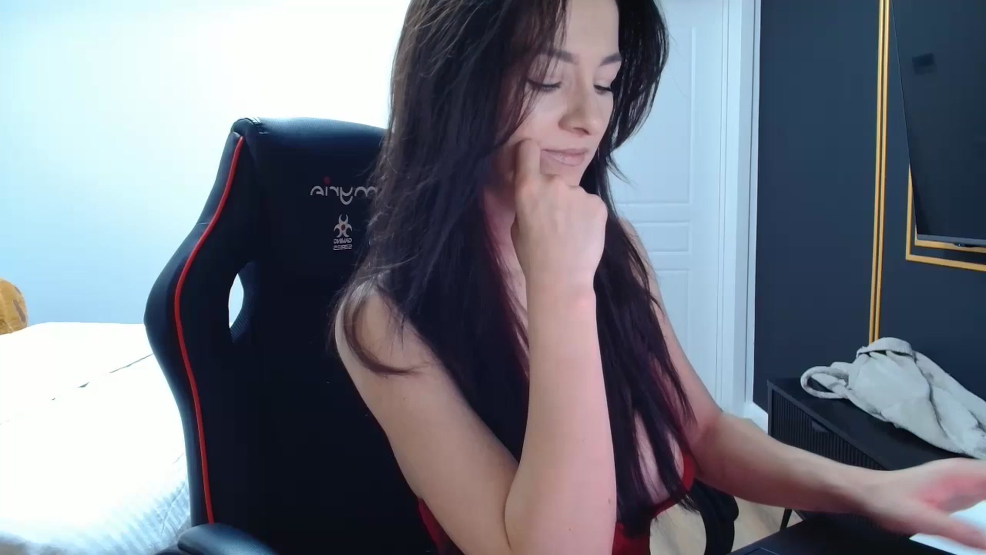 Gallery image thumbnail from LoryBell's myfreecams stream on, 01/17/2025, 23:42 image 1 of 20
