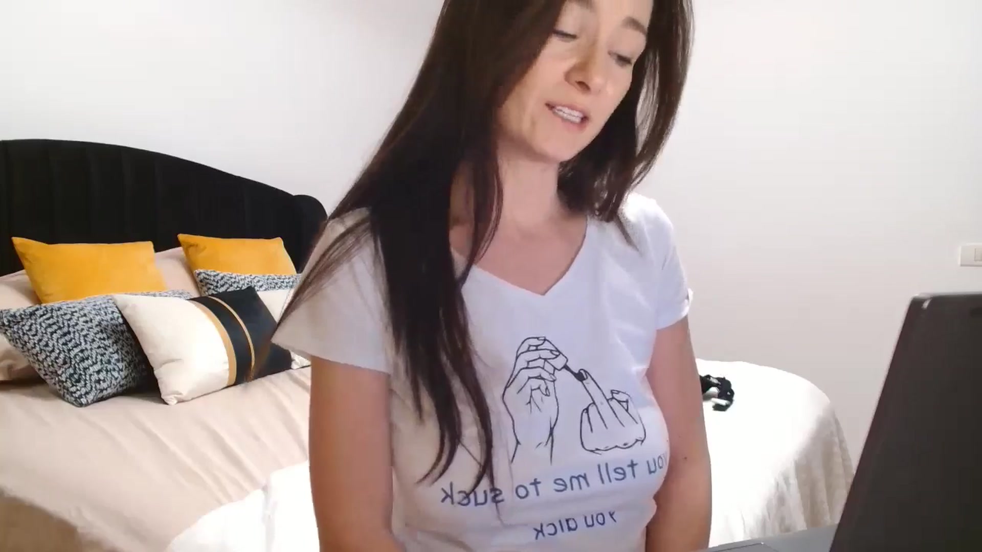 Gallery image thumbnail from LoryBell's myfreecams stream on, 02/09/2025, 24:04 image 16 of 20