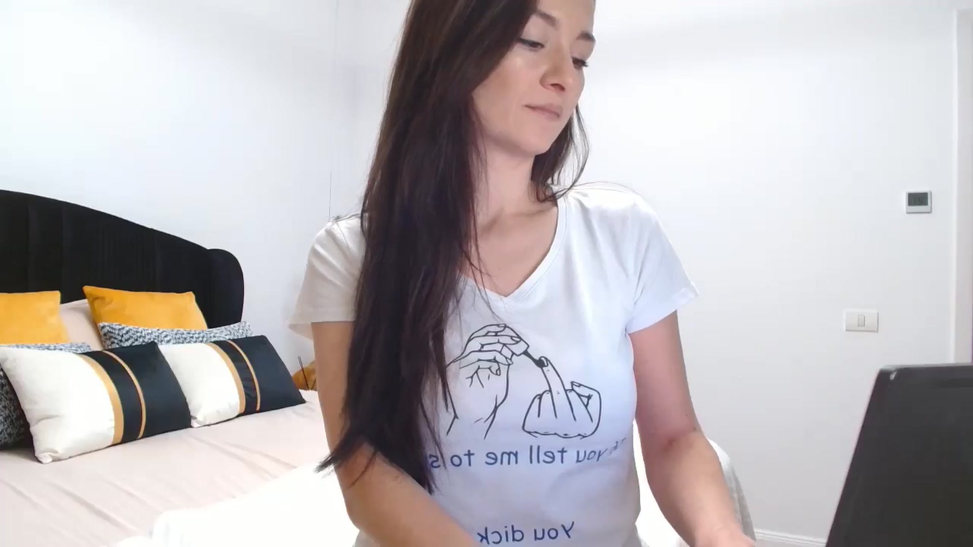Gallery image thumbnail from LoryBell's myfreecams stream on, 02/09/2025, 24:04 image 5 of 20