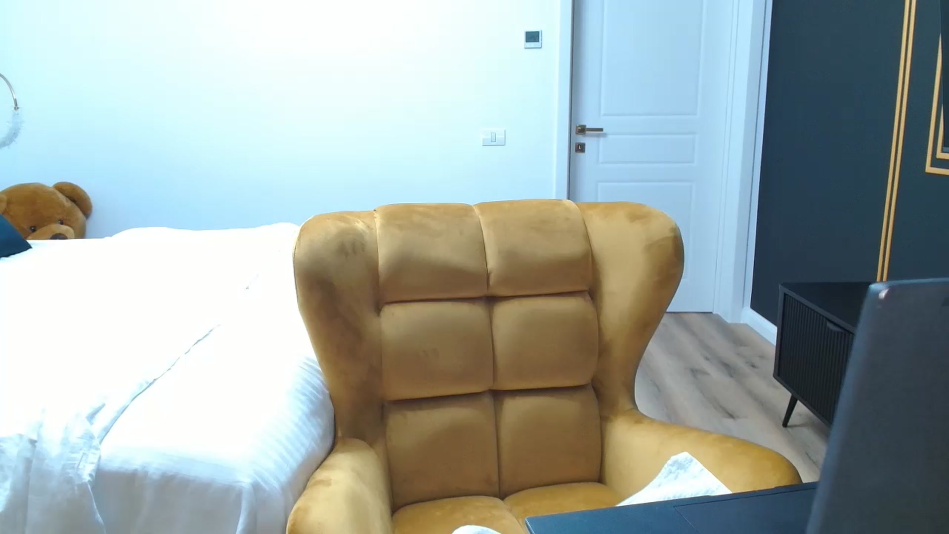 Gallery image thumbnail from LoryBell's myfreecams stream on, 02/19/2025, 02:42 image 17 of 20