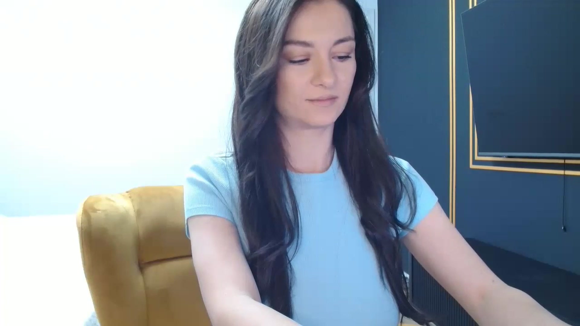 Gallery image thumbnail from LoryBell's myfreecams stream on, 03/10/2025, 24:03 image 6 of 20