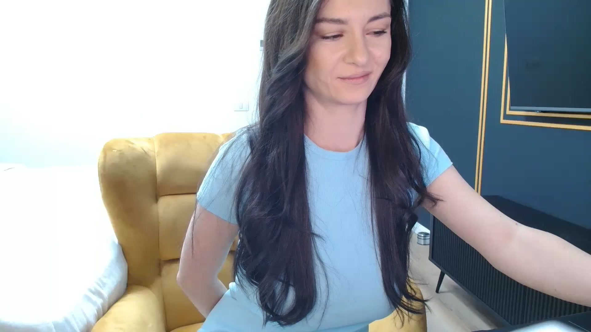 Gallery image thumbnail from LoryBell's myfreecams stream on, 03/10/2025, 24:03 image 10 of 20