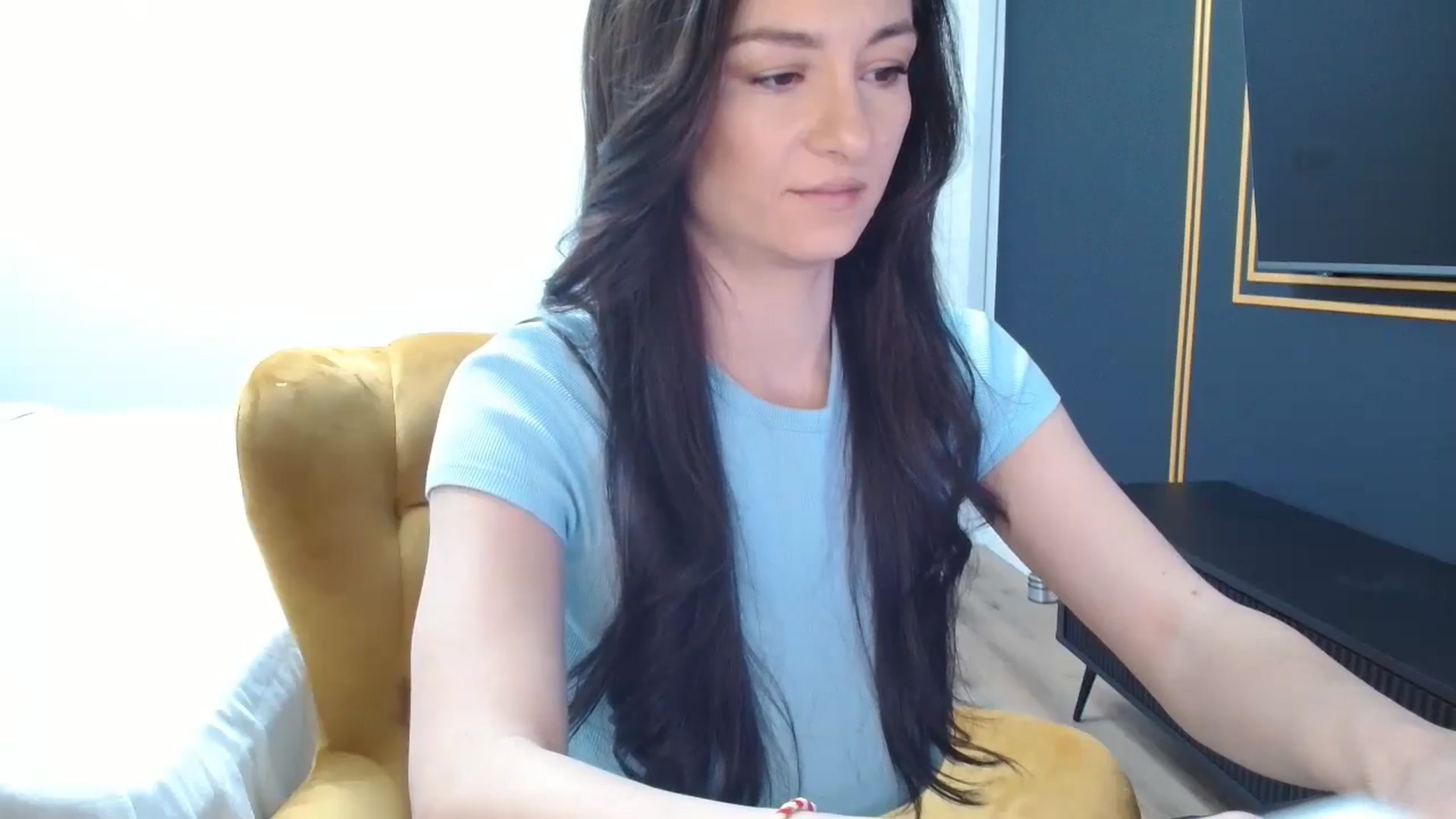 Gallery image thumbnail from LoryBell's myfreecams stream on, 03/10/2025, 24:03 image 12 of 20