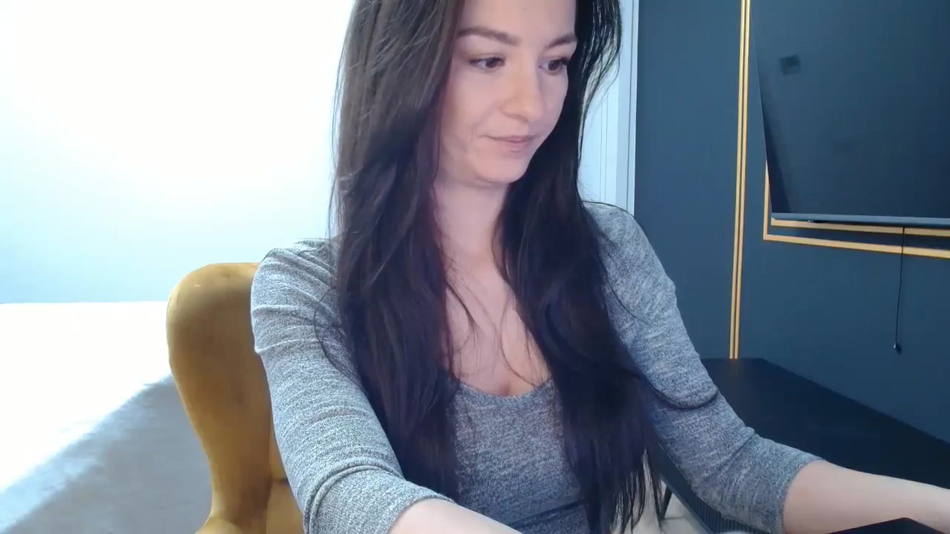 Gallery image thumbnail from LoryBell's myfreecams stream on, 03/15/2025, 24:01 image 7 of 20