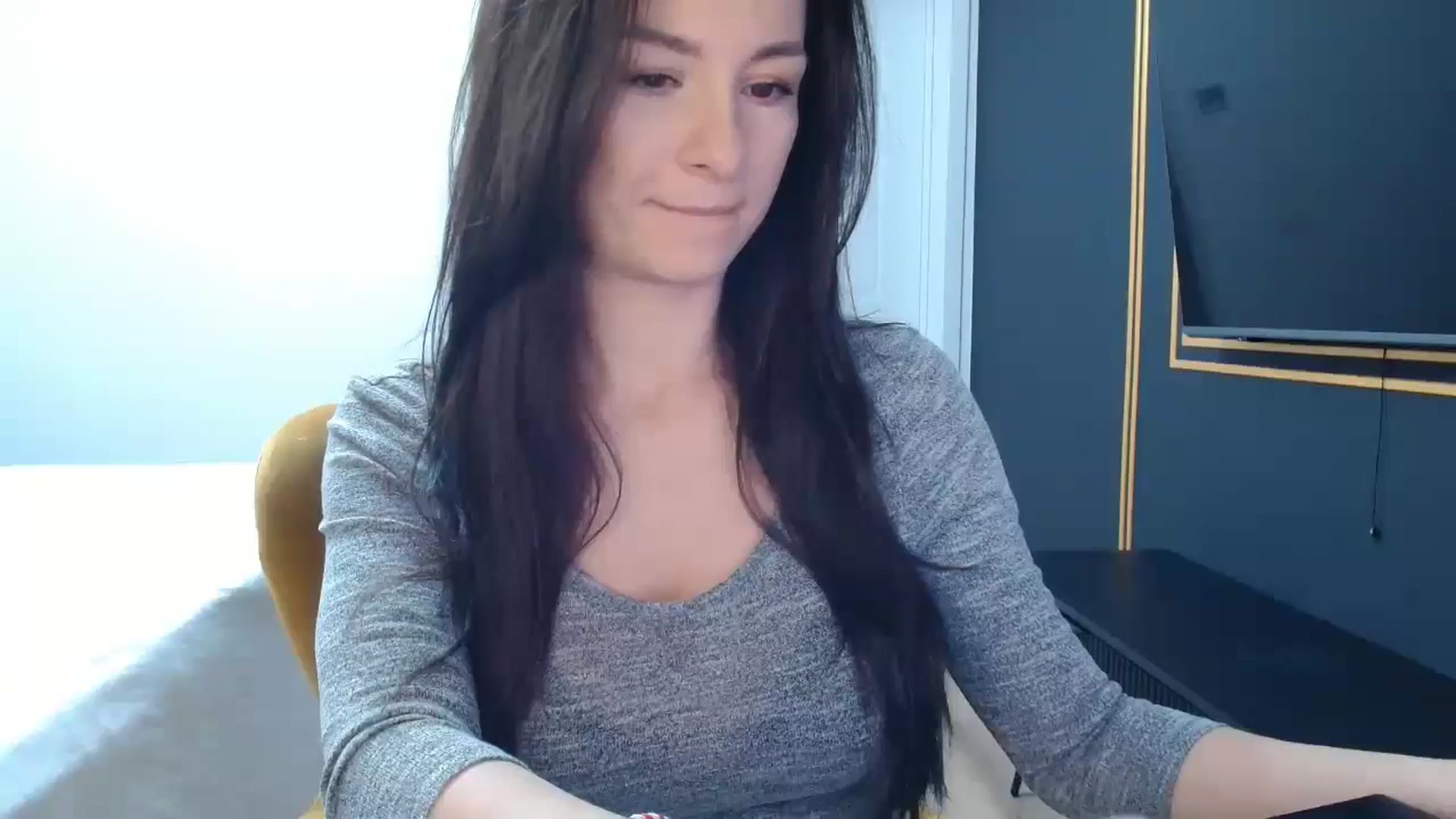 Gallery image thumbnail from LoryBell's myfreecams stream on, 03/15/2025, 24:01 image 18 of 20