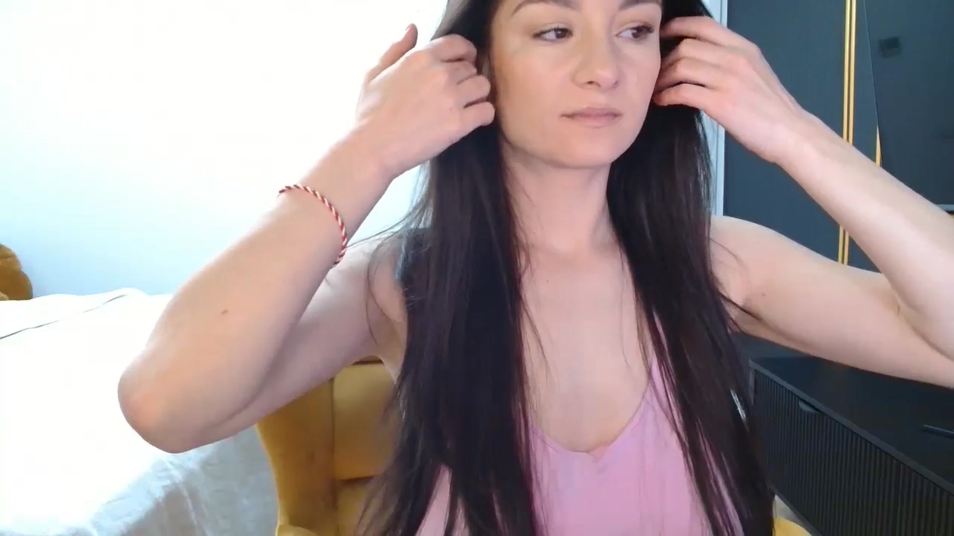 Gallery image thumbnail from LoryBell's myfreecams stream on, 03/18/2025, 22:48 image 18 of 20