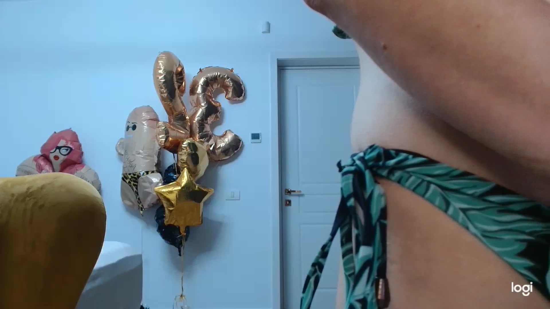 Gallery image thumbnail from LoryBell's myfreecams stream on, 05/24/2025, 01:32 image 6 of 20