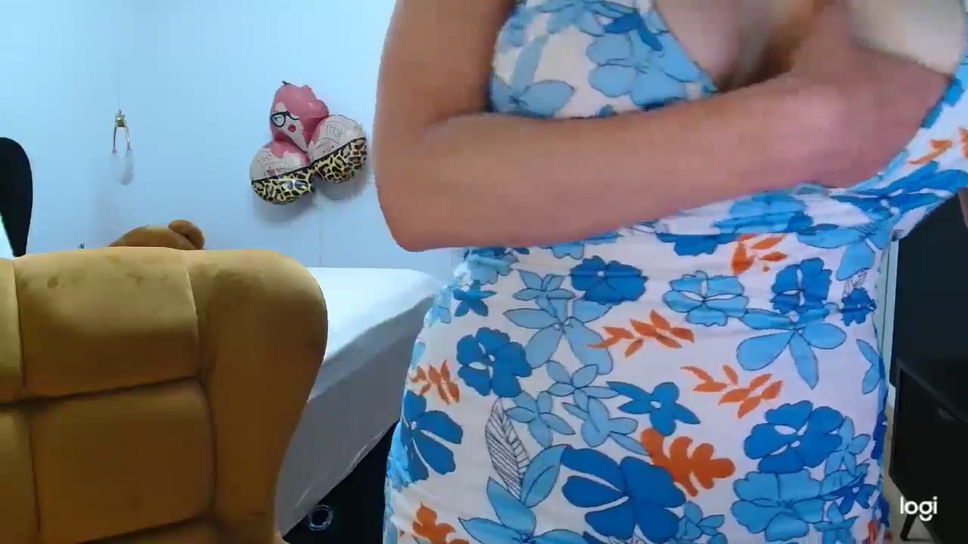 Gallery image thumbnail from LoryBell's myfreecams stream on, 05/27/2025, 01:44 image 7 of 20