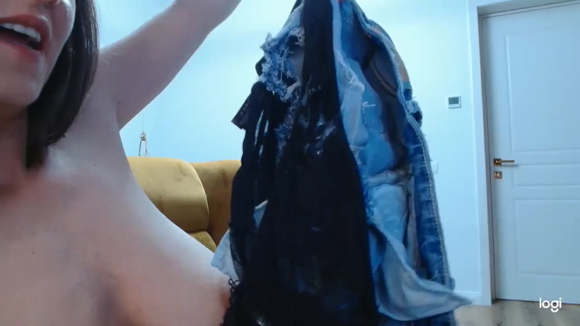 Gallery image thumbnail from LoryBell's myfreecams stream on, 05/30/2025, 02:00 image 14 of 20