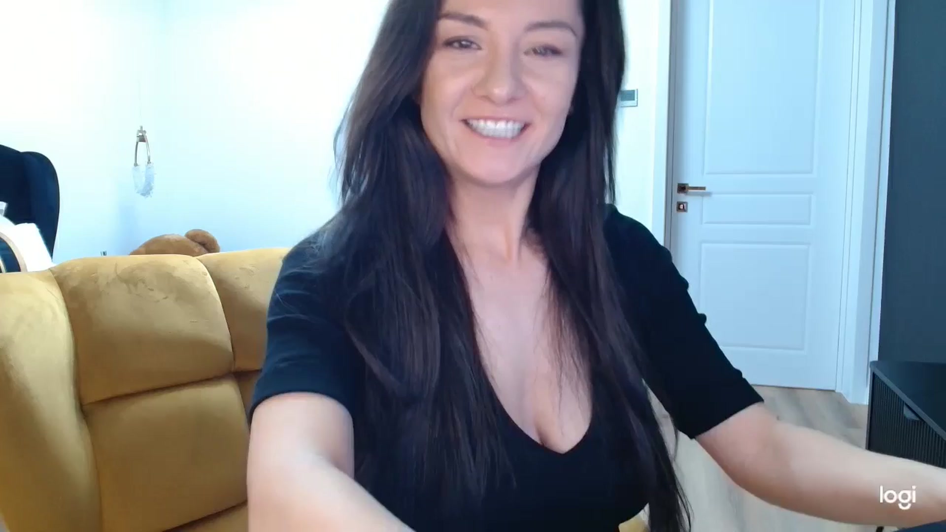 Gallery image thumbnail from LoryBell's myfreecams stream on, 05/30/2025, 02:00 image 2 of 20
