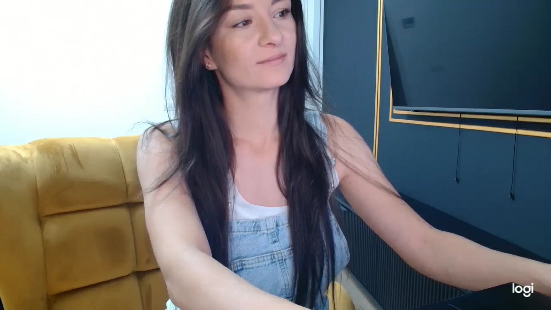Gallery image thumbnail from LoryBell's myfreecams stream on, 06/22/2025, 22:49 image 4 of 20