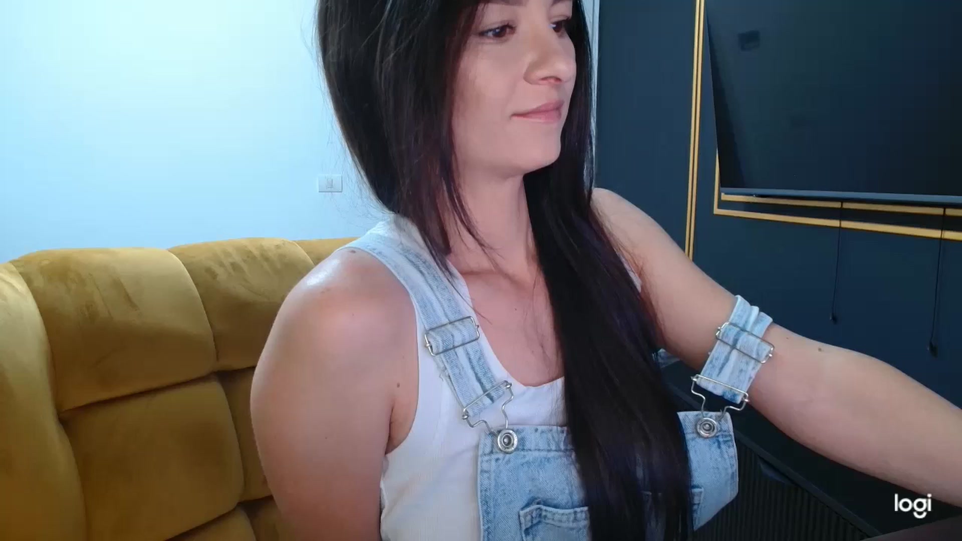 Gallery image thumbnail from LoryBell's myfreecams stream on, 06/23/2025, 24:14 image 12 of 20