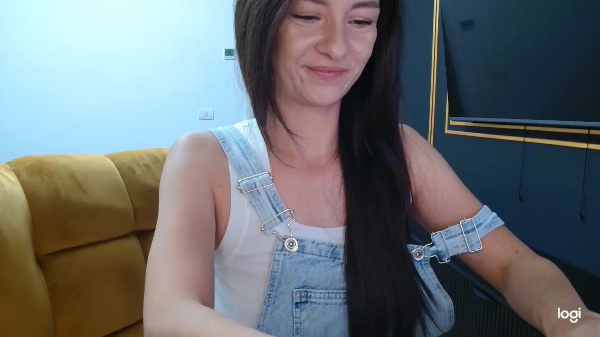 Gallery image thumbnail from LoryBell's myfreecams stream on, 06/23/2025, 24:14 image 11 of 20