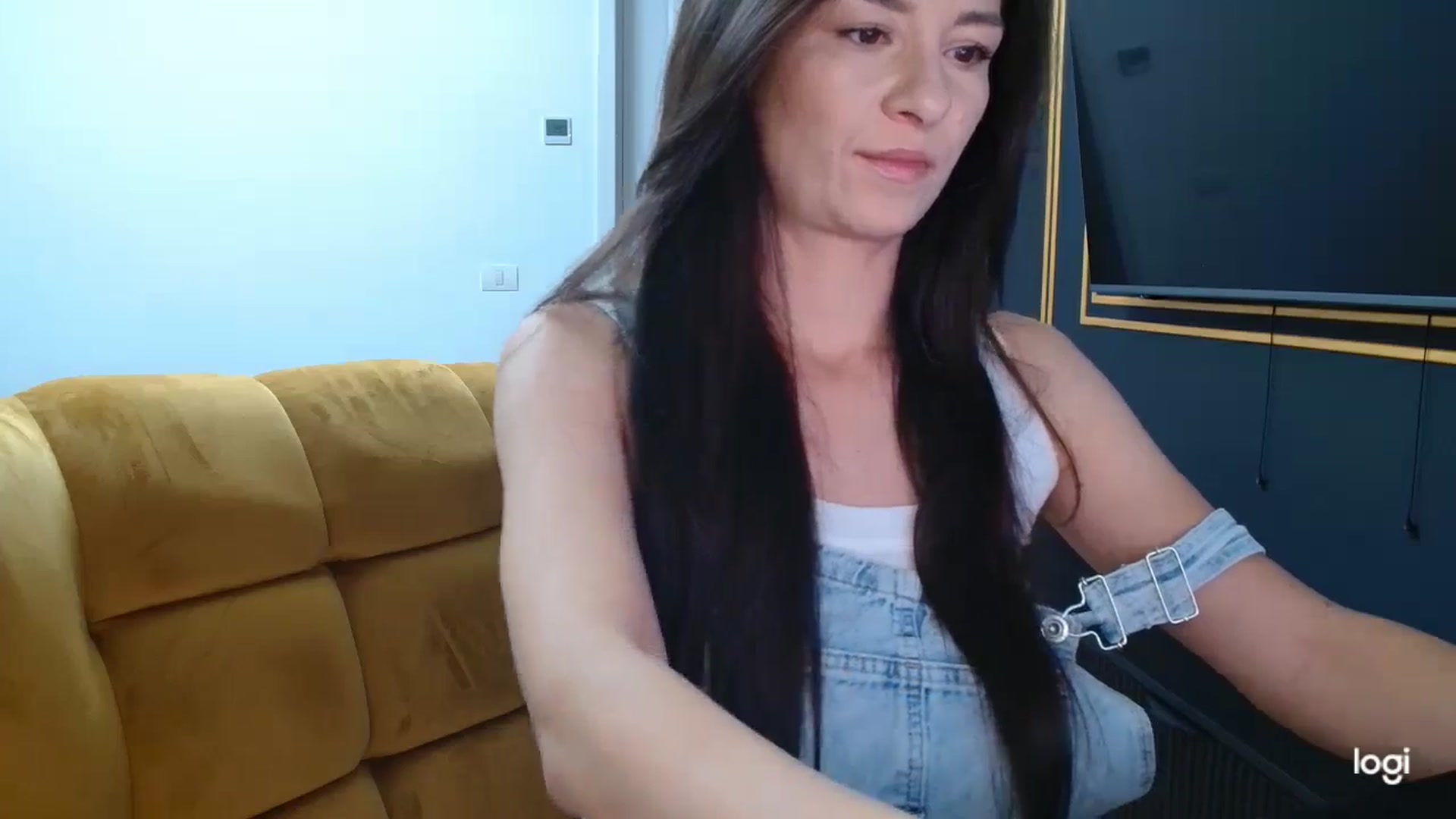 Gallery image thumbnail from LoryBell's myfreecams stream on, 06/23/2025, 24:14 image 5 of 20