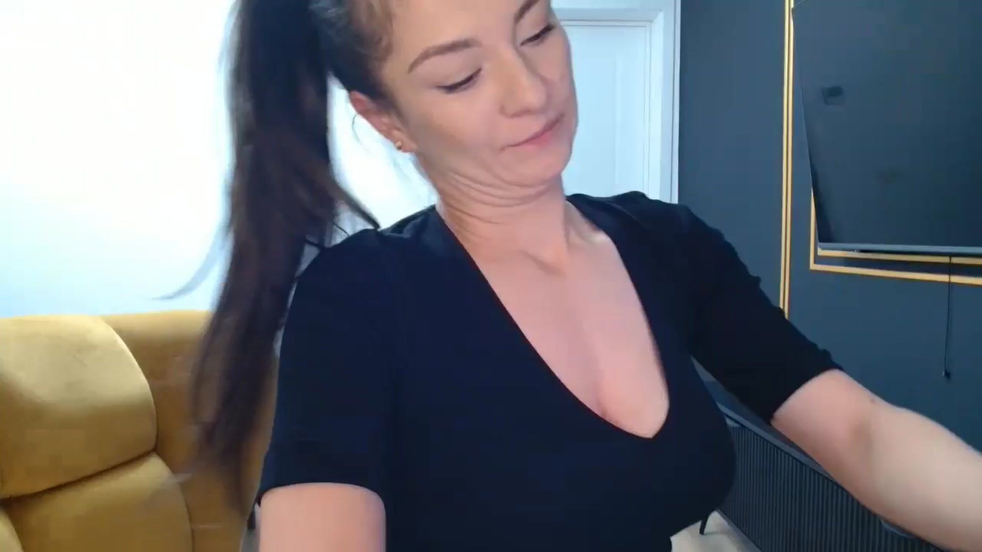 Gallery image thumbnail from LoryBell's myfreecams stream on, 07/11/2025, 01:53 image 14 of 20
