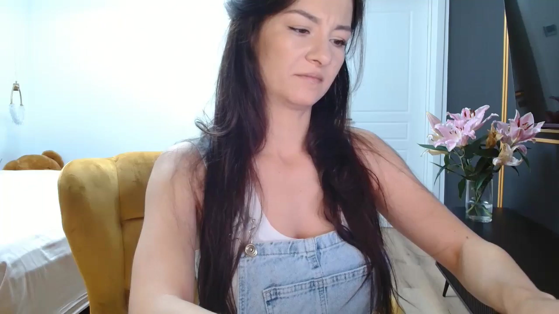Gallery image thumbnail from LoryBell's myfreecams stream on, 07/21/2025, 02:02 image 1 of 20