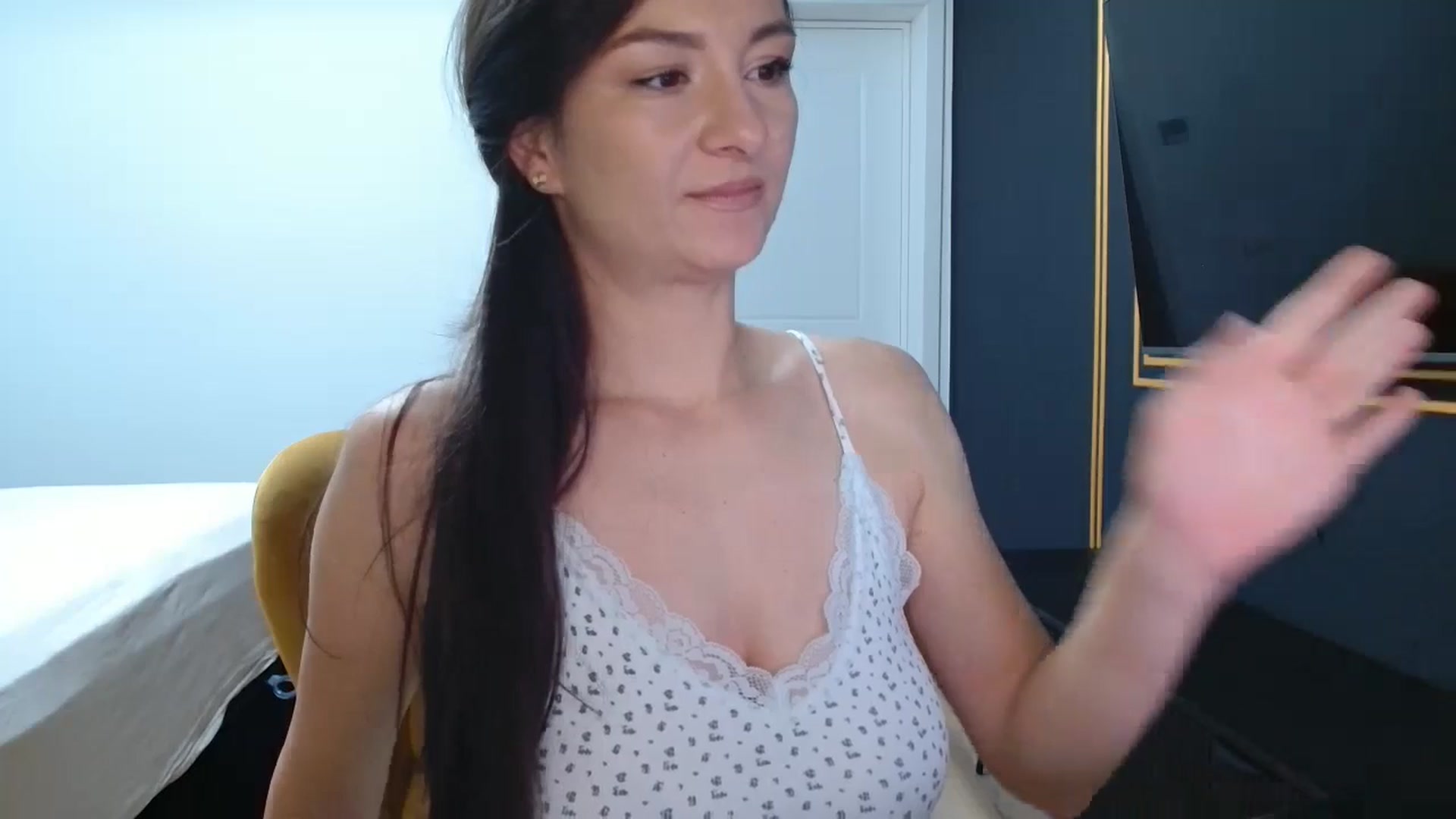 Gallery image thumbnail from LoryBell's myfreecams stream on, 07/28/2025, 02:09 image 6 of 20