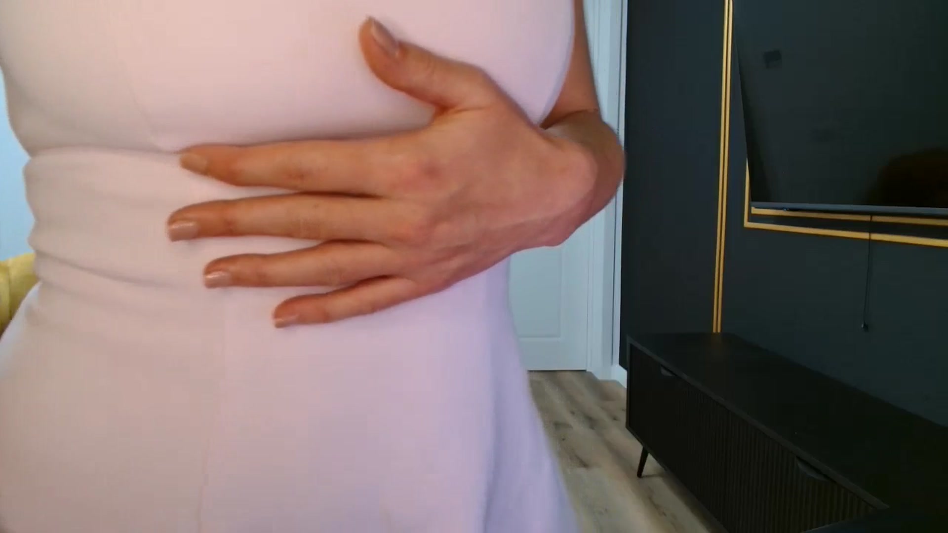 Gallery image thumbnail from LoryBell's myfreecams stream on, 08/01/2025, 24:05 image 15 of 20