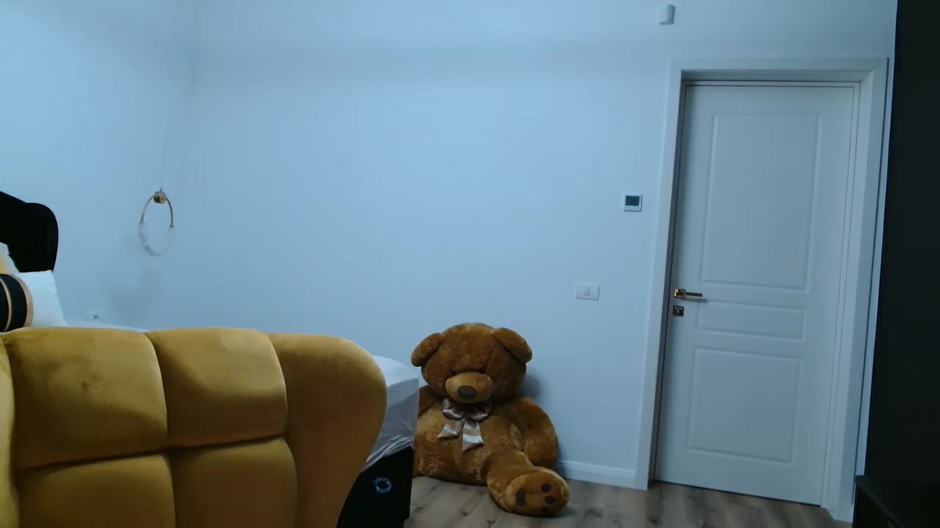 Gallery image thumbnail from LoryBell's myfreecams stream on, 08/29/2025, 02:29 image 16 of 20