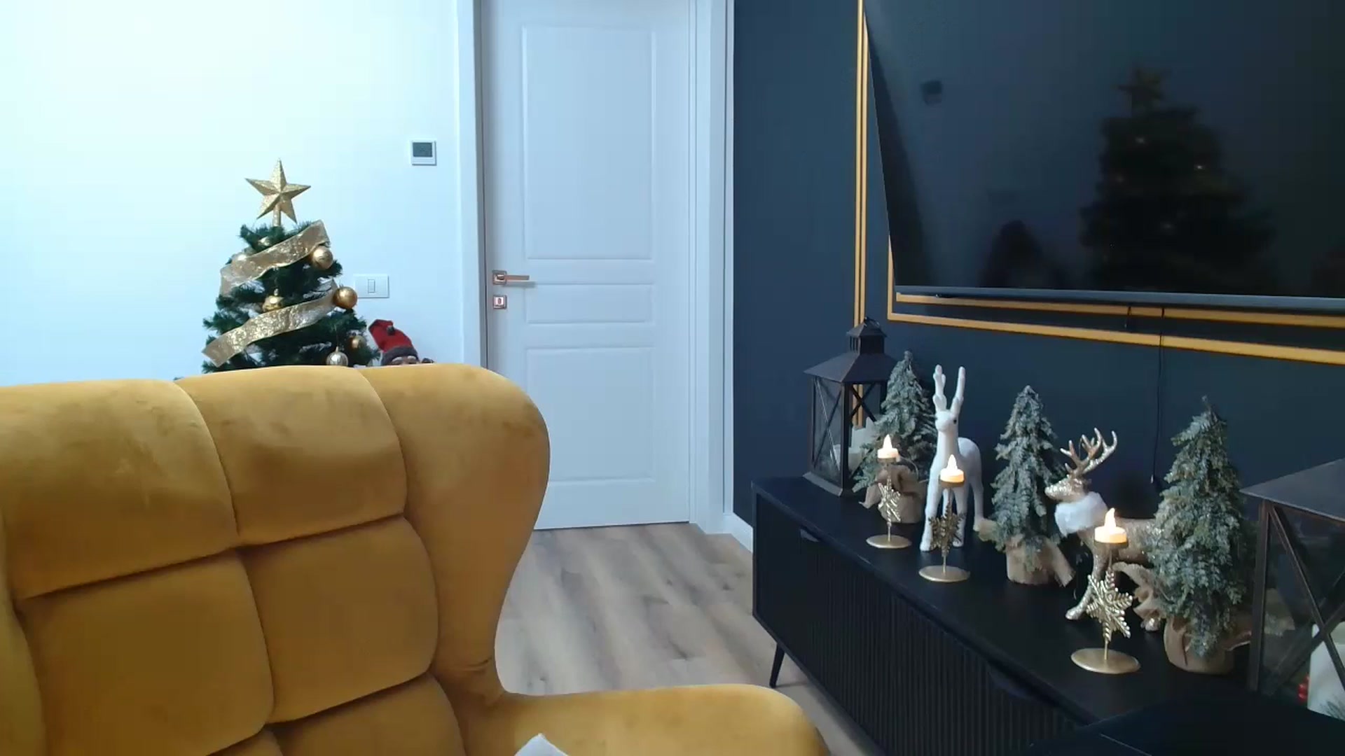 Gallery image thumbnail from LoryBell's myfreecams stream on, 12/26/2025, 24:01 image 7 of 20