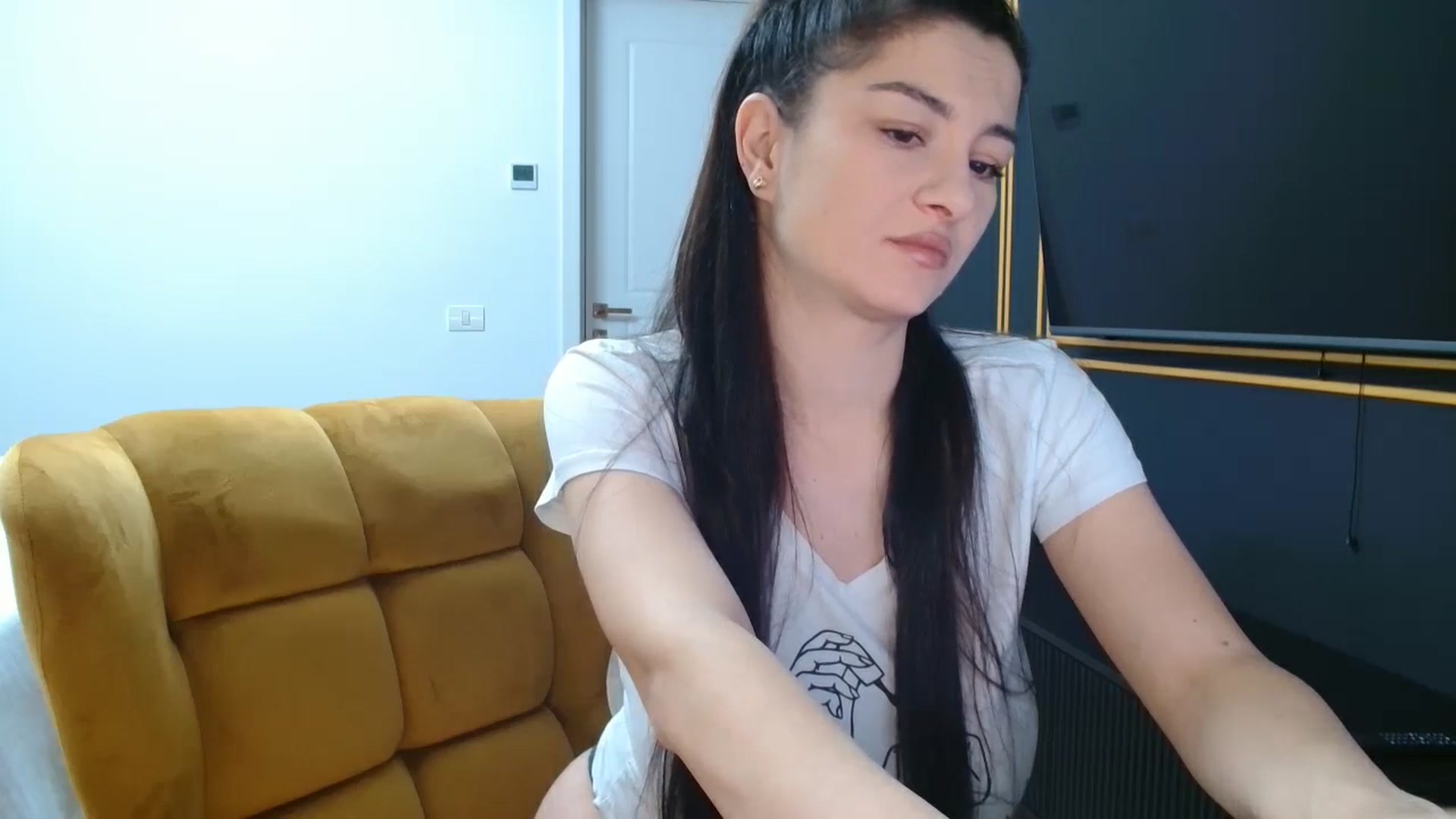 Gallery image thumbnail from LoryBell's myfreecams stream on, 01/26/2026, 23:27 image 7 of 20