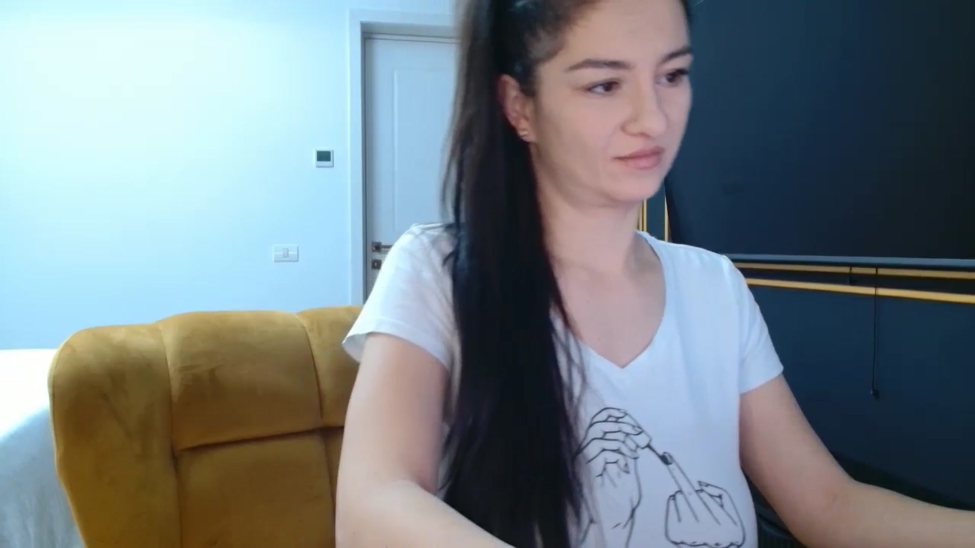 Gallery image thumbnail from LoryBell's myfreecams stream on, 01/27/2026, 02:43 image 6 of 20