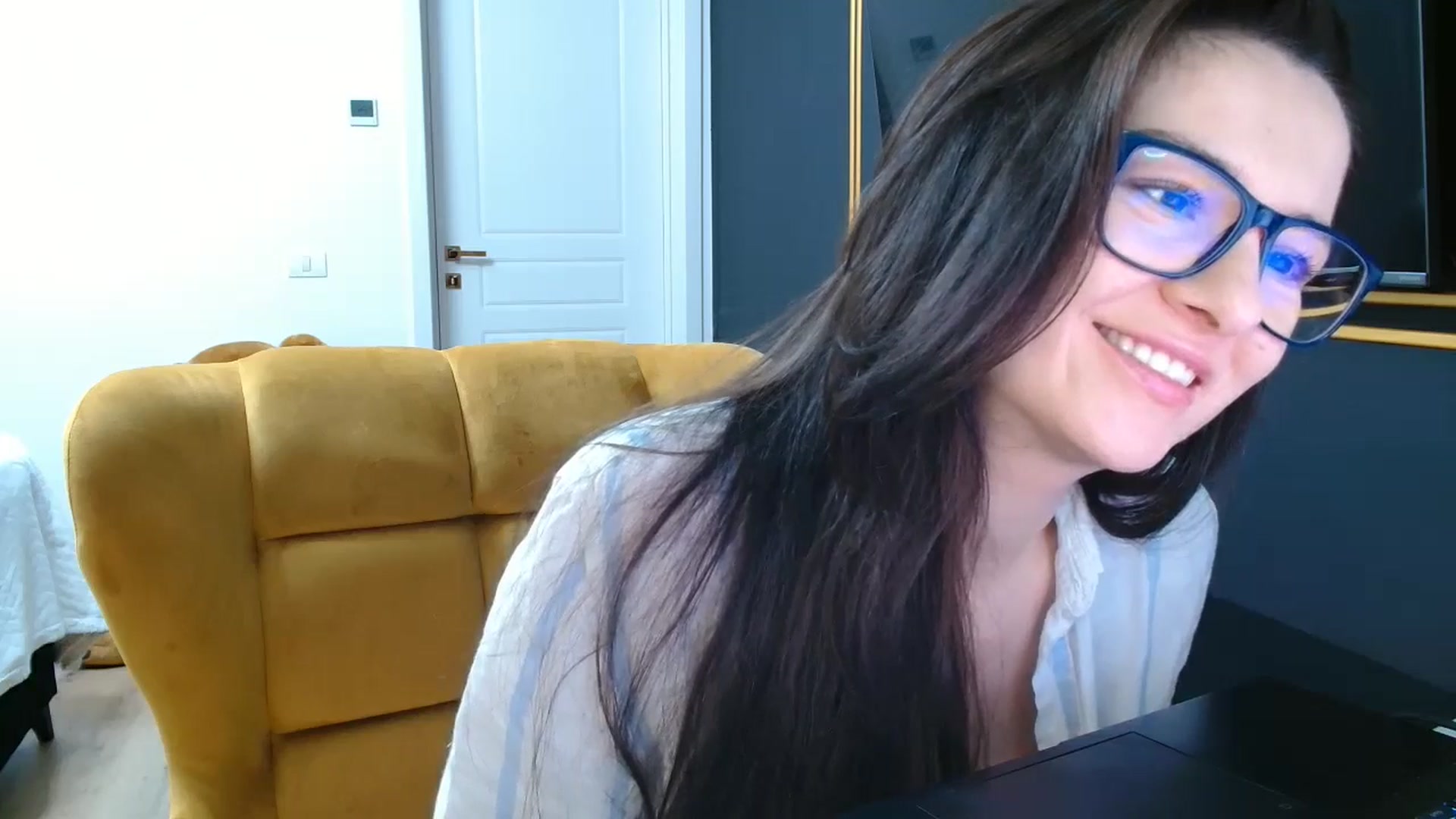 Gallery image thumbnail from LoryBell's myfreecams stream on, 02/05/2026, 03:04 image 16 of 20