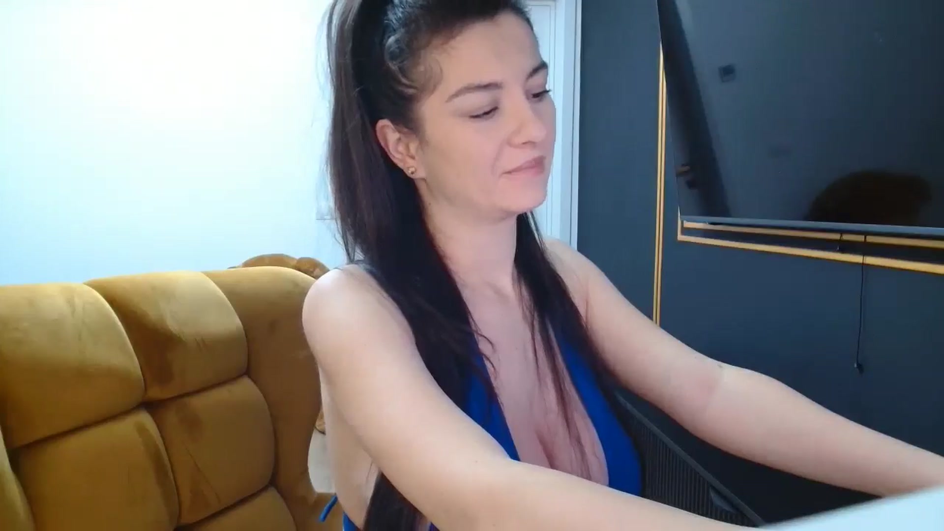 Gallery image thumbnail from LoryBell's myfreecams stream on, 02/10/2026, 23:44 image 7 of 20