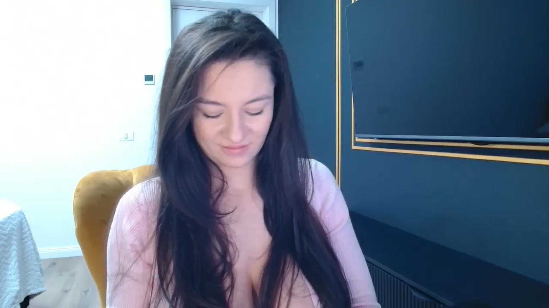 Gallery image thumbnail from LoryBell's myfreecams stream on, 03/11/2026, 01:45 image 17 of 20