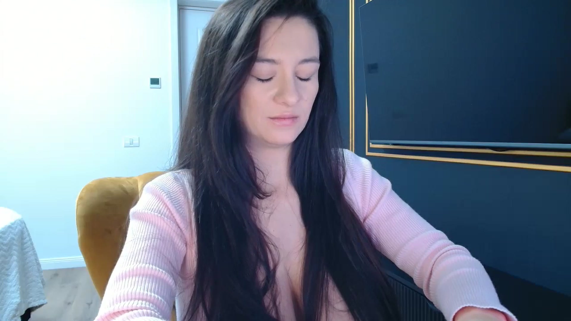 Gallery image thumbnail from LoryBell's myfreecams stream on, 03/11/2026, 02:37 image 8 of 20