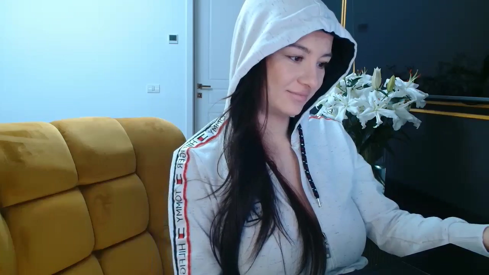 Gallery image thumbnail from LoryBell's myfreecams stream on, 03/12/2026, 22:53 image 8 of 20