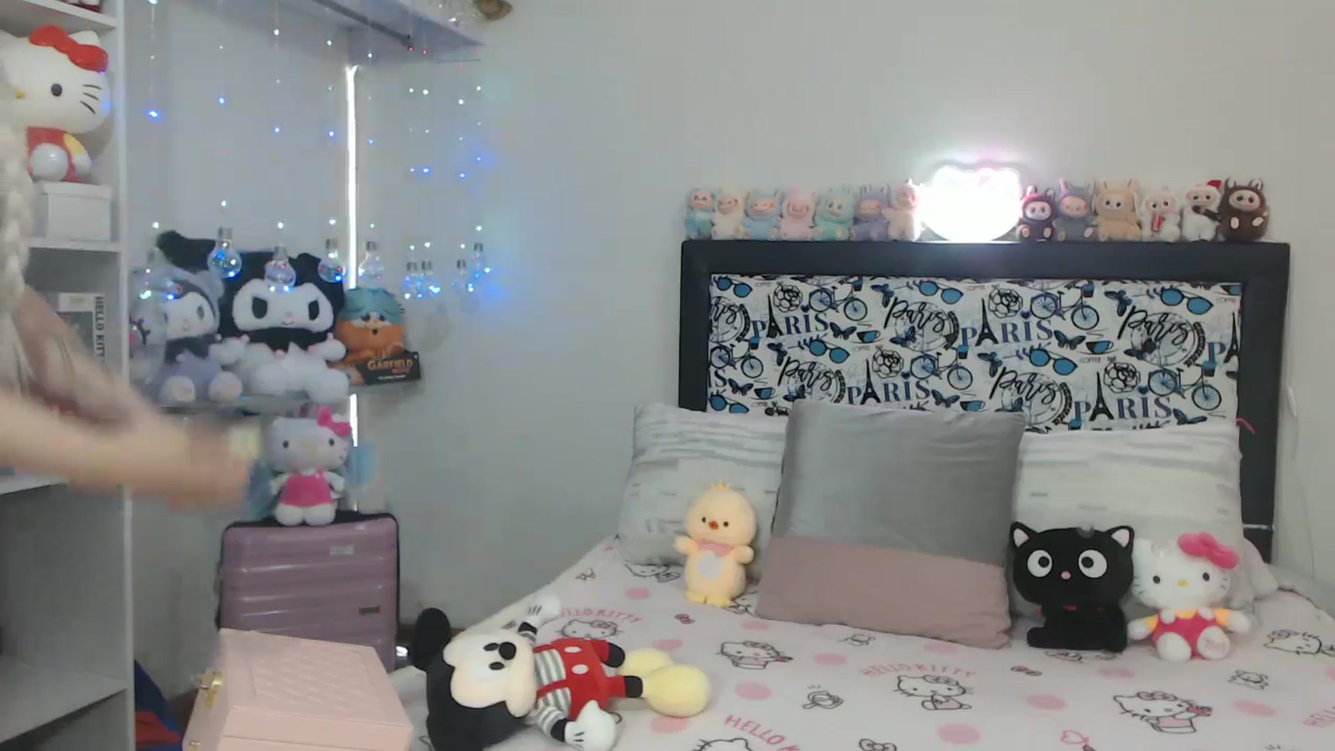 Gallery image thumbnail from Lorycupcake20's myfreecams stream on, 07/18/2025, 21:41 image 18 of 20
