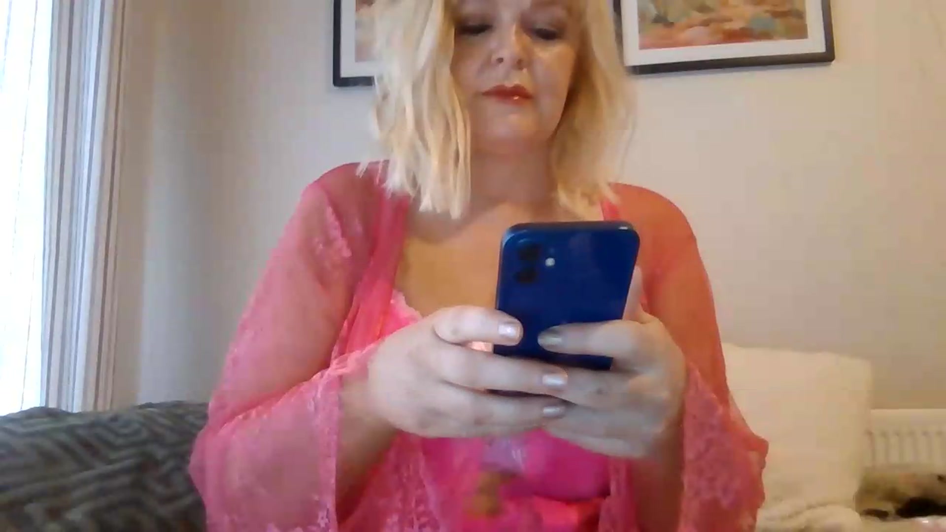 Gallery image thumbnail from LottieLowe's myfreecams stream on, 08/16/2026, 09:24 image 3 of 20