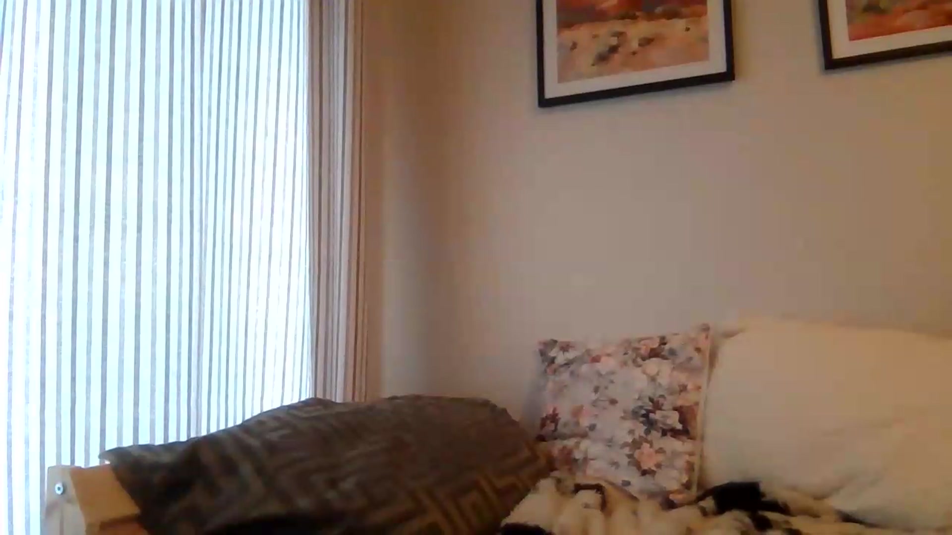 Gallery image thumbnail from LottieLowe's myfreecams stream on, 08/16/2026, 09:24 image 2 of 20