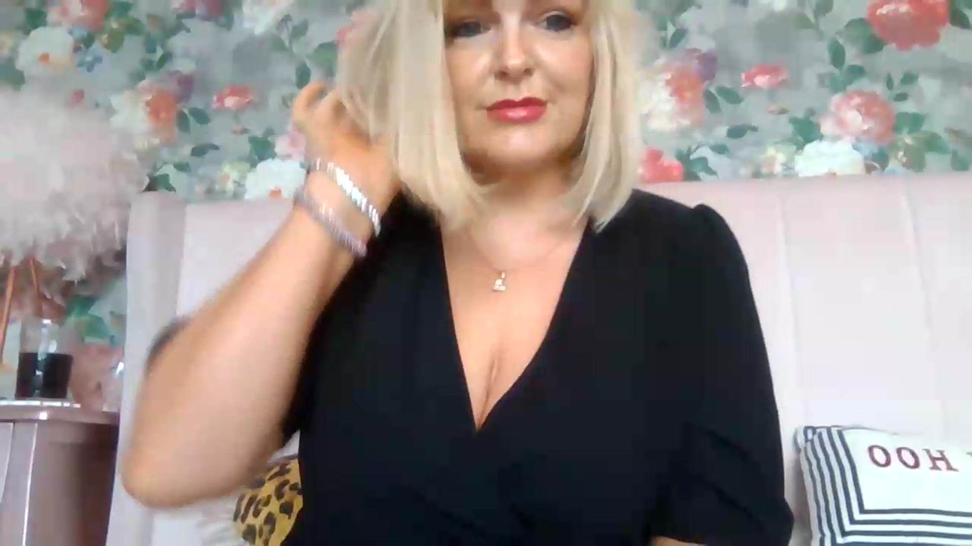 Gallery image thumbnail from LottieLowe's myfreecams stream on, 09/10/2026, 13:12 image 7 of 20