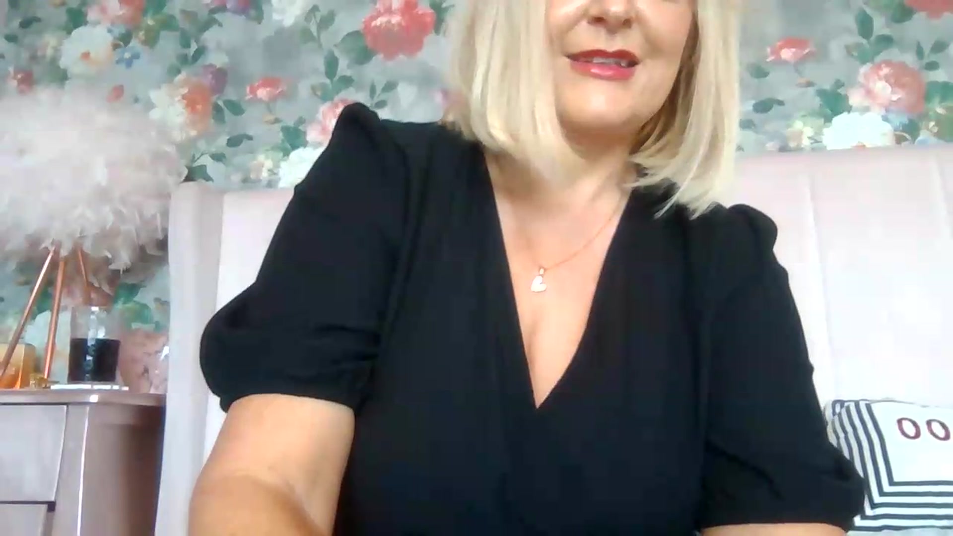 Gallery image thumbnail from LottieLowe's myfreecams stream on, 09/10/2026, 13:12 image 15 of 20