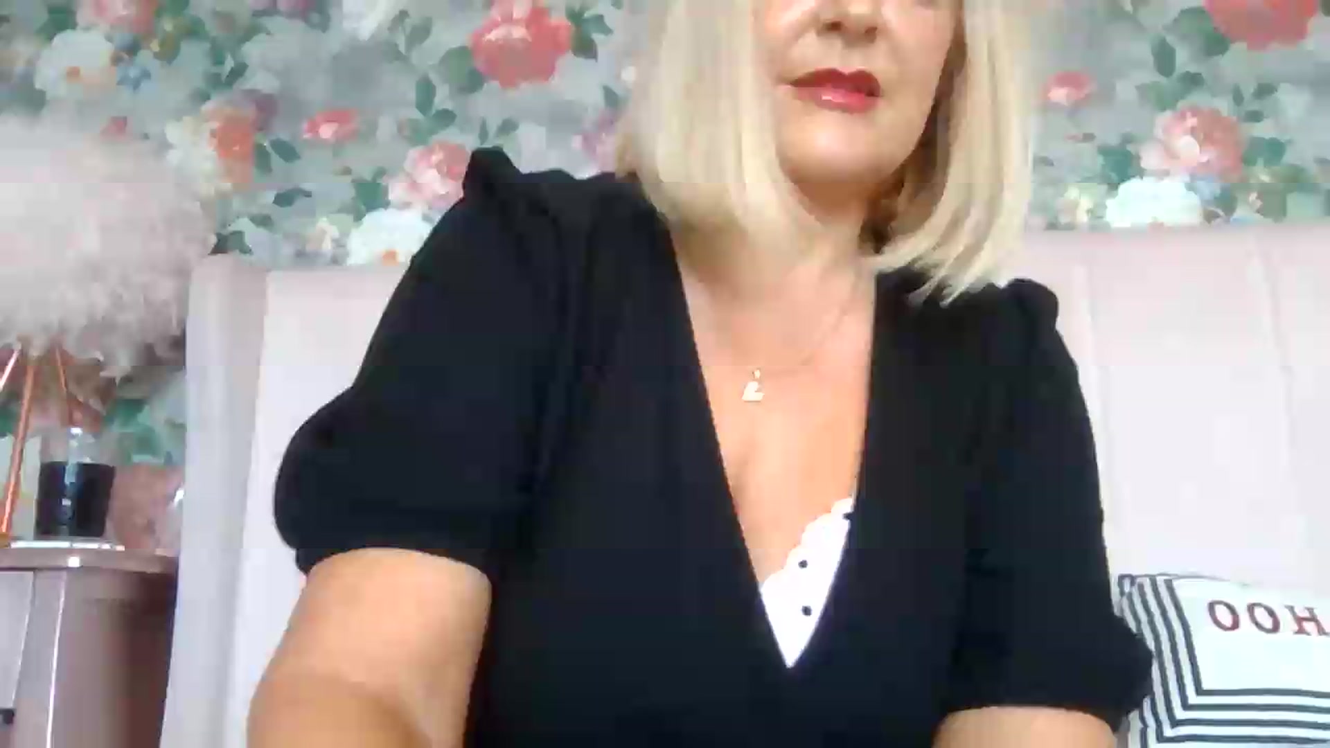 Gallery image thumbnail from LottieLowe's myfreecams stream on, 09/10/2026, 13:12 image 1 of 20